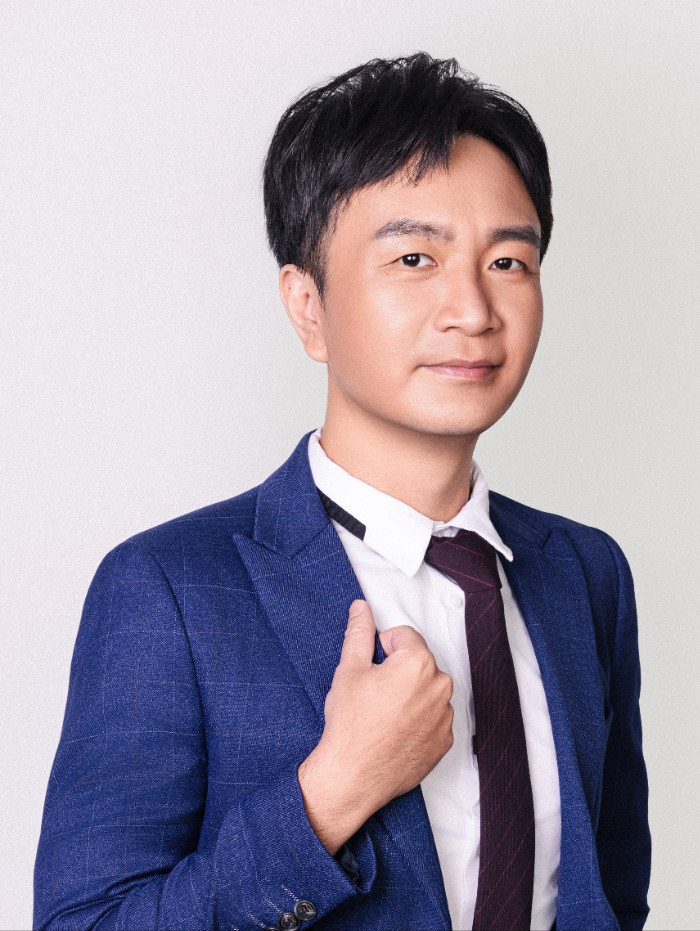 邱柏篁 地政士