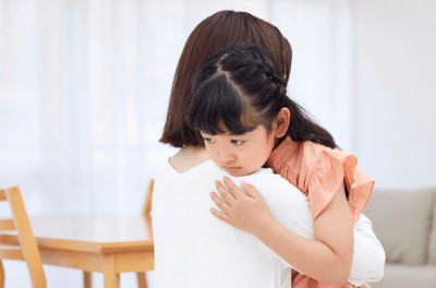 面對孩子的崩潰時刻，父母的「冷靜魔法」來了！