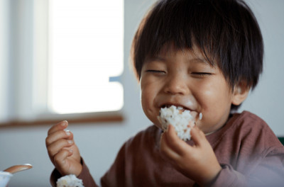 不再吼！3步驟讓孩子好好吃完飯